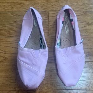 TOMS shoes 10 for $60